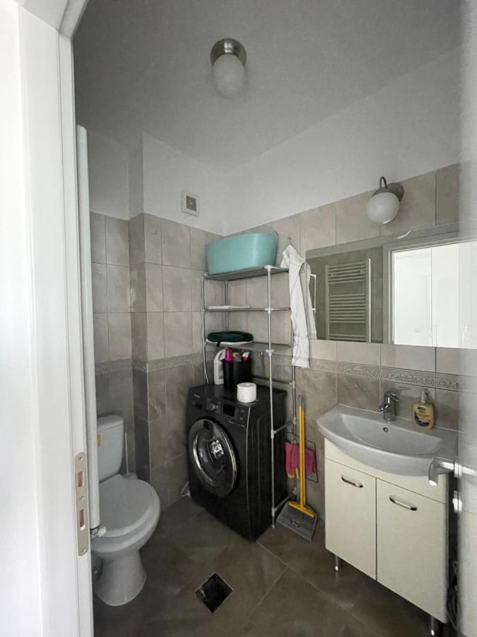 Feels Like Home Apartment M S Apartments Bukarest Exteriör bild