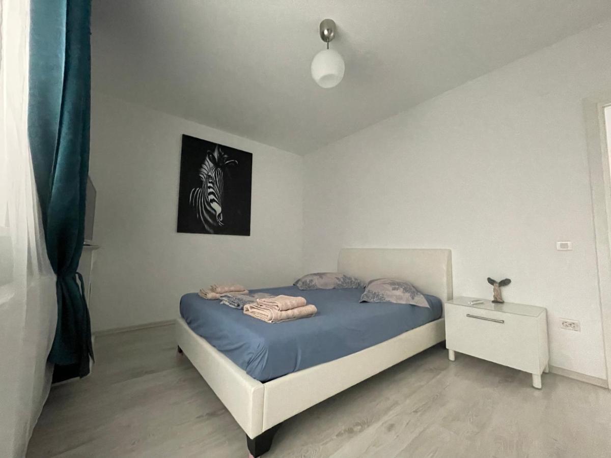 Feels Like Home Apartment M S Apartments Bukarest Exteriör bild